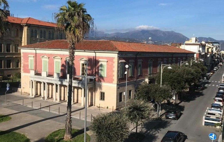 Appartamento in vendita a Viareggio