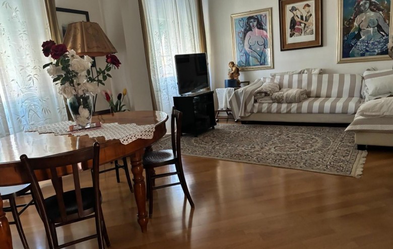 Appartamento in vendita a Viareggio