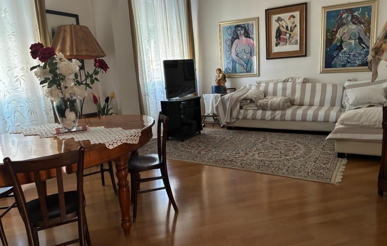 Appartamento in vendita a Viareggio