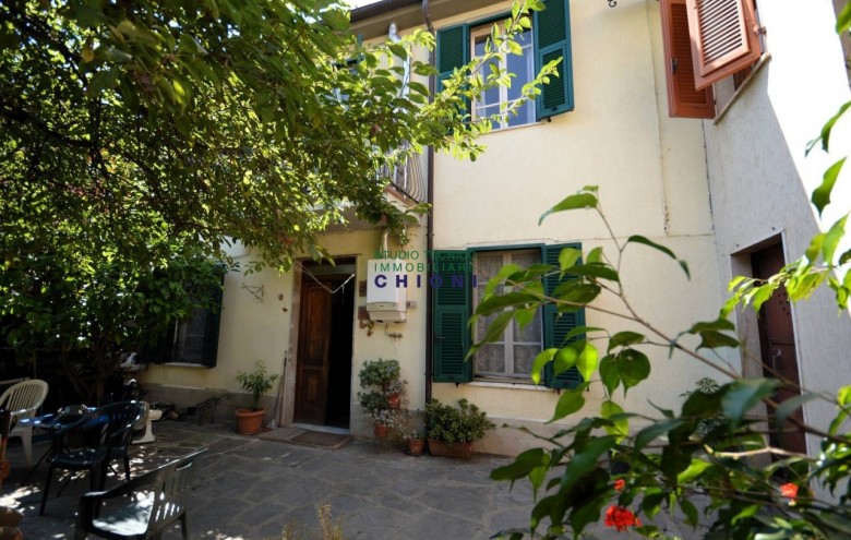 Villetta a schiera in vendita a Montignoso