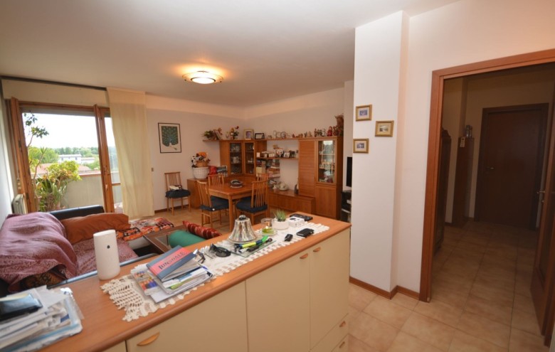 Appartamento in vendita a Montignoso