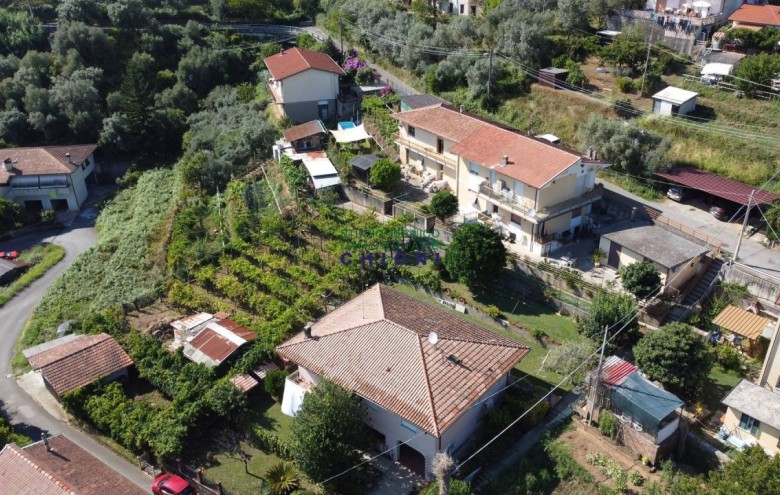 Villetta a schiera in vendita a Montignoso