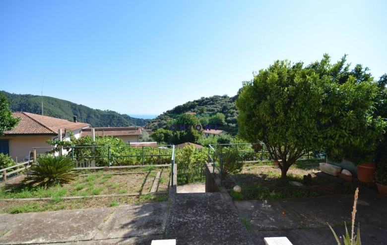 Villetta a schiera in vendita a Montignoso