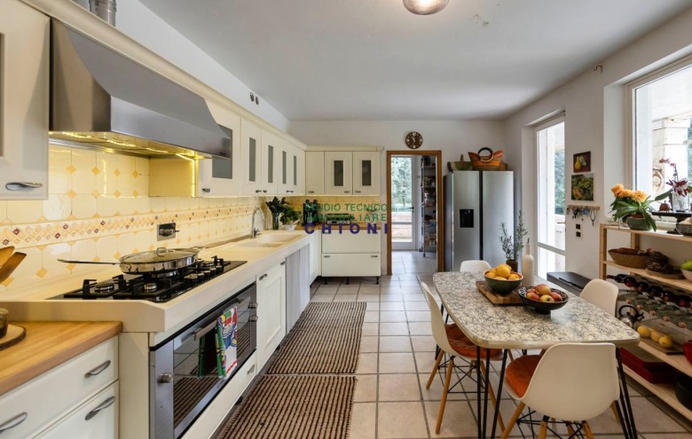 Villa singola in vendita a Massa