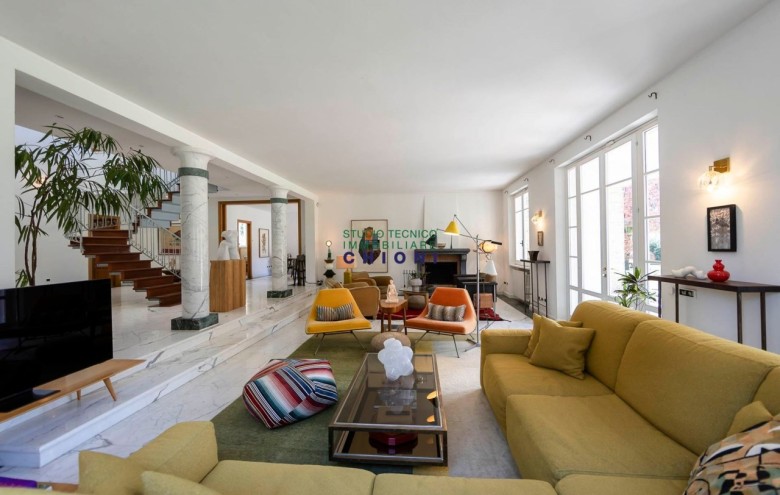 Villa singola in vendita a Massa