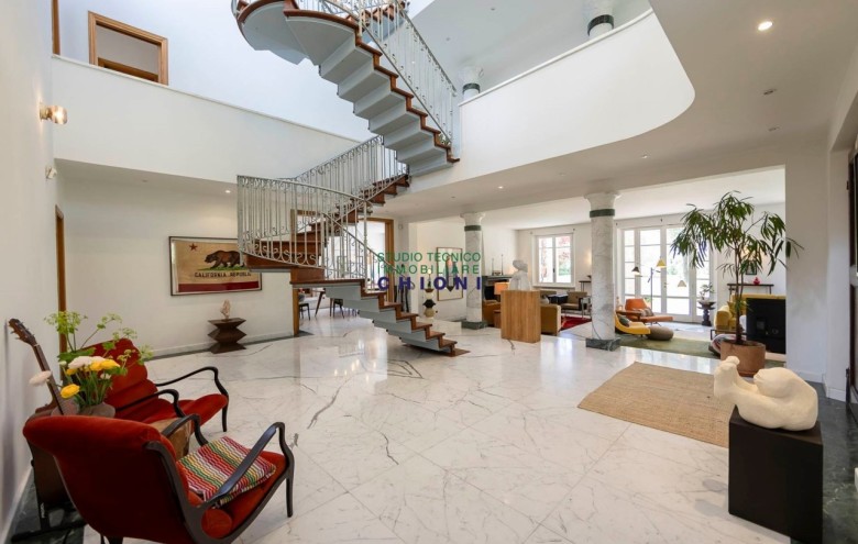 Villa singola in vendita a Massa