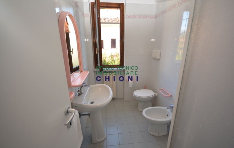 Bifamiliare in vendita a Montignoso