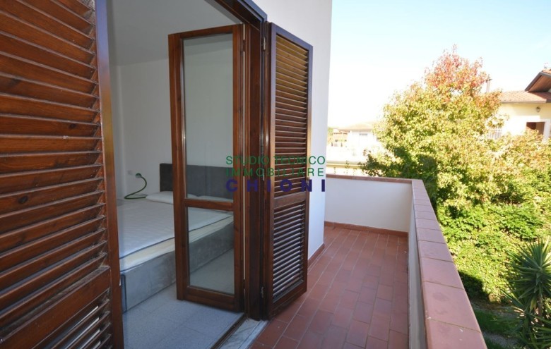 Bifamiliare in vendita a Montignoso