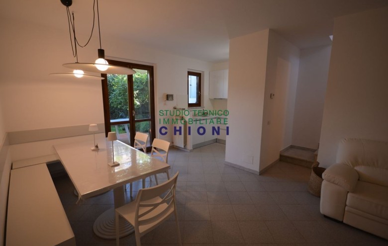 Bifamiliare in vendita a Montignoso