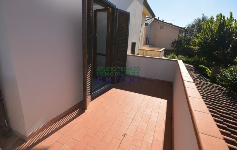 Bifamiliare in vendita a Montignoso