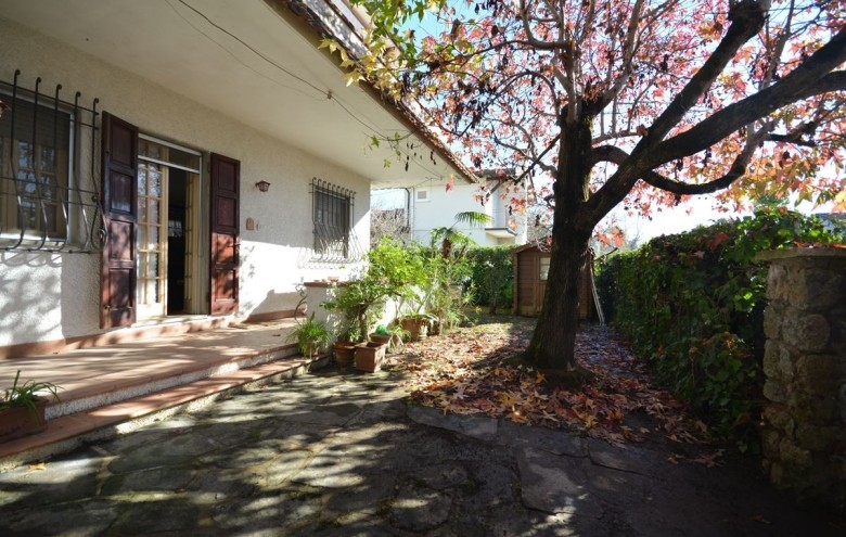 Bifamiliare in vendita a Montignoso