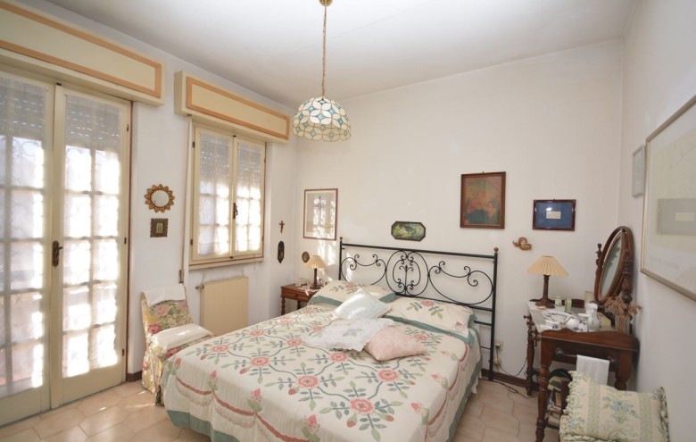 Bifamiliare in vendita a Montignoso