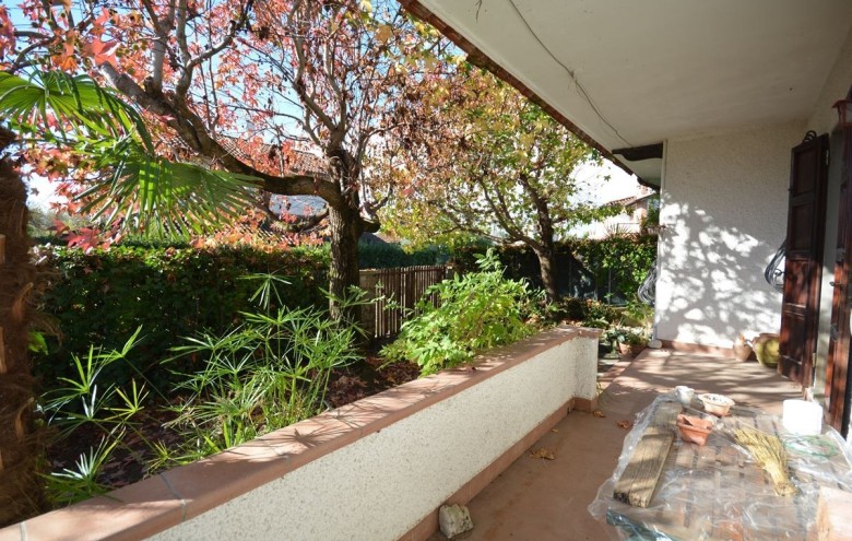 Bifamiliare in vendita a Montignoso