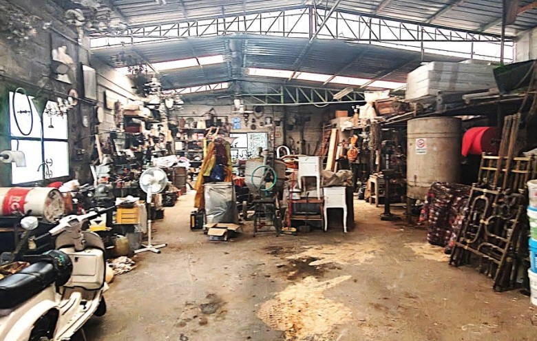 Magazzino in vendita a Camaiore