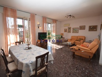 Appartamento in vendita a Marina di Massa