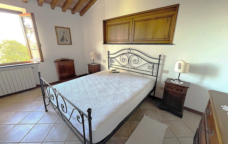 Bifamiliare in vendita a Camaiore