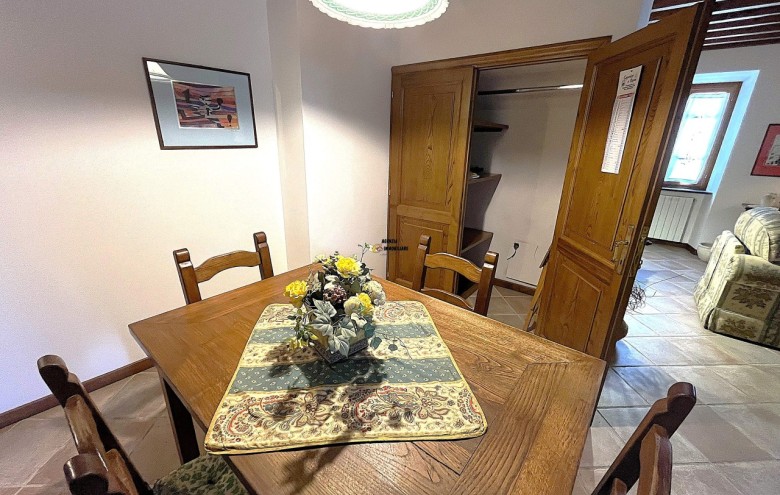 Bifamiliare in vendita a Camaiore