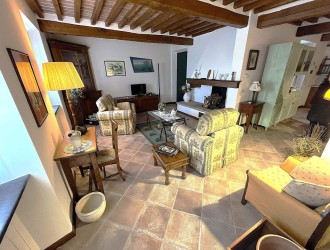 Bifamiliare in vendita a Capezzano Pianore