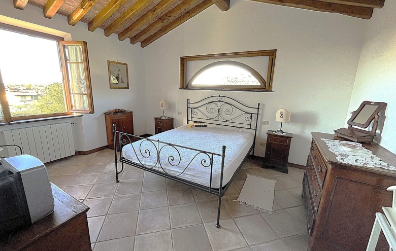 Bifamiliare in vendita a Camaiore