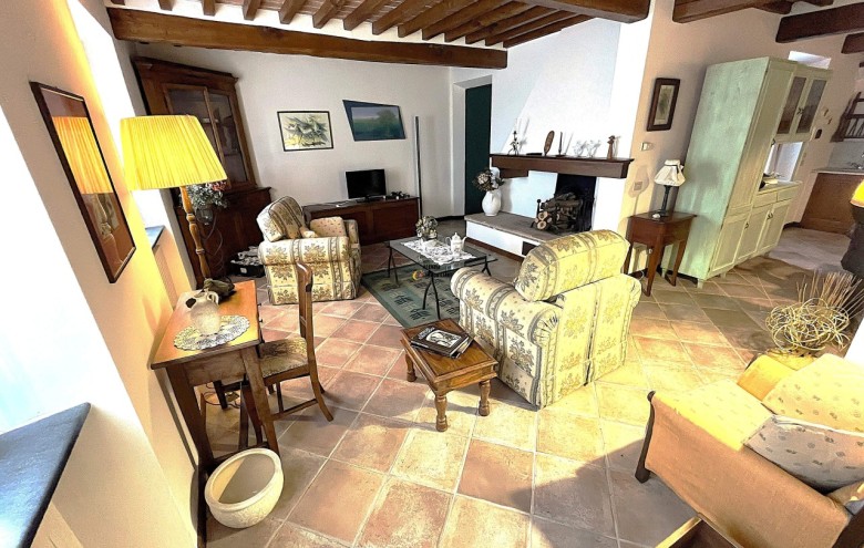 Bifamiliare in vendita a Camaiore