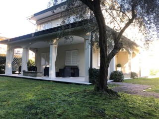 Villa singola in vendita a Ronchi