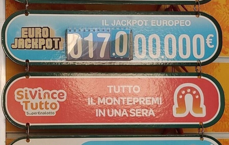 Attività Commerciale in vendita a Camaiore