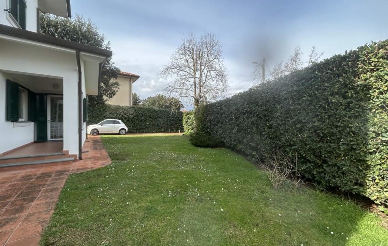 Appartamento in affitto a Pietrasanta