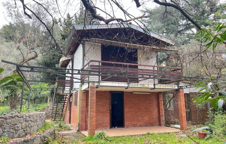 Villa singola in vendita a Massa