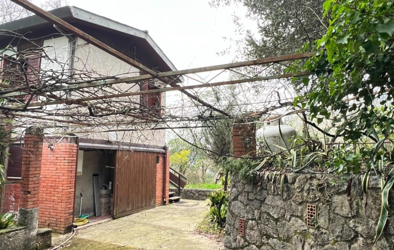 Villa singola in vendita a Massa