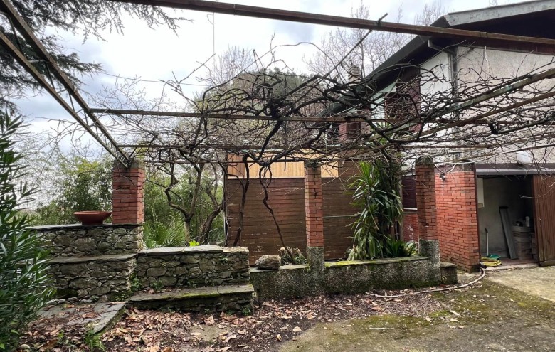 Villa singola in vendita a Massa