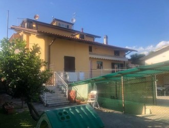Bifamiliare in vendita a Marina di Massa
