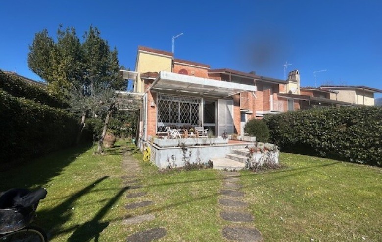 Villetta a schiera in affitto a Pietrasanta