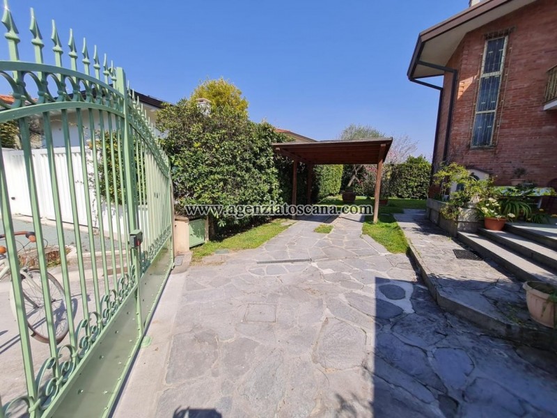 Villa singola in affitto a Forte dei Marmi