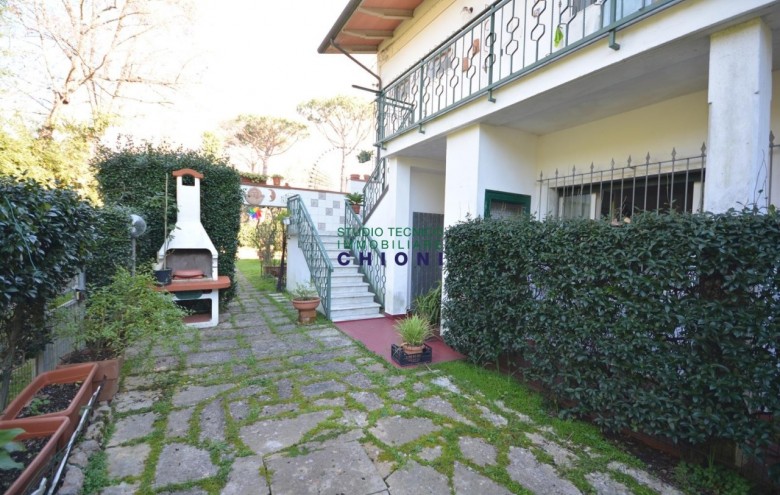 Villetta a schiera in affitto a Massa