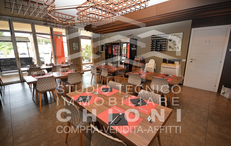 Immobile Commerciale in affitto a Montignoso
