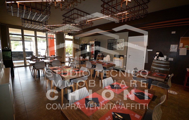 Immobile Commerciale in affitto a Montignoso