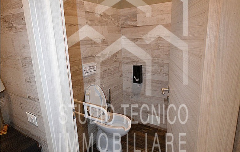 Immobile Commerciale in affitto a Montignoso