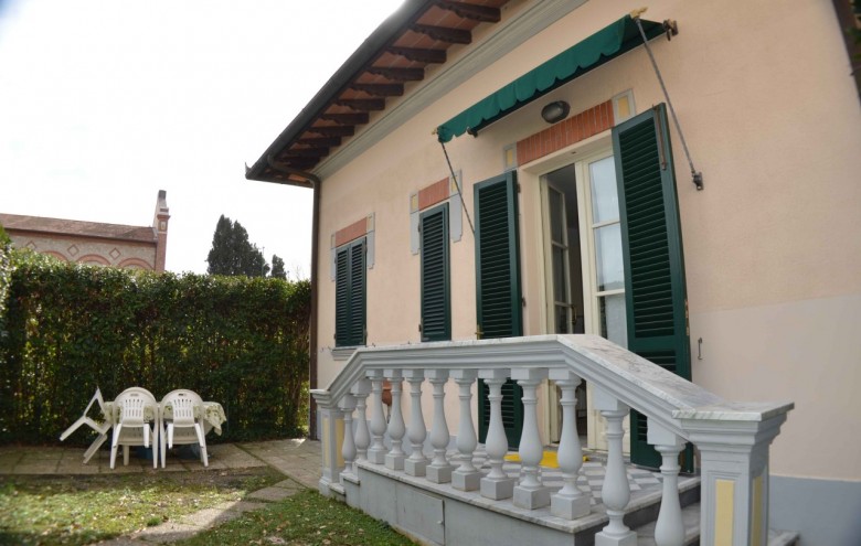 Porzione di casa in affitto a Pietrasanta