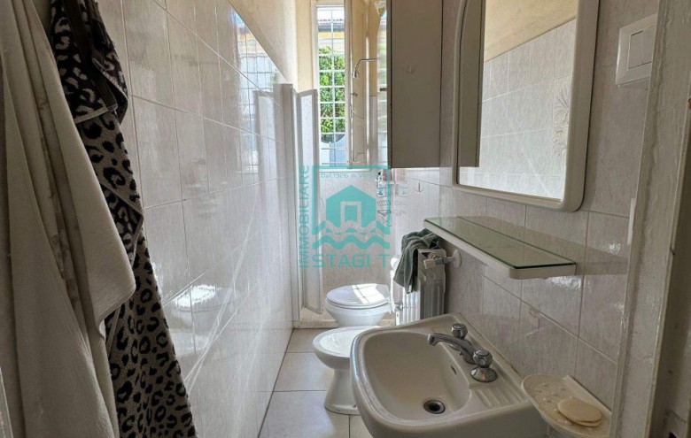 Bifamiliare in affitto a Camaiore