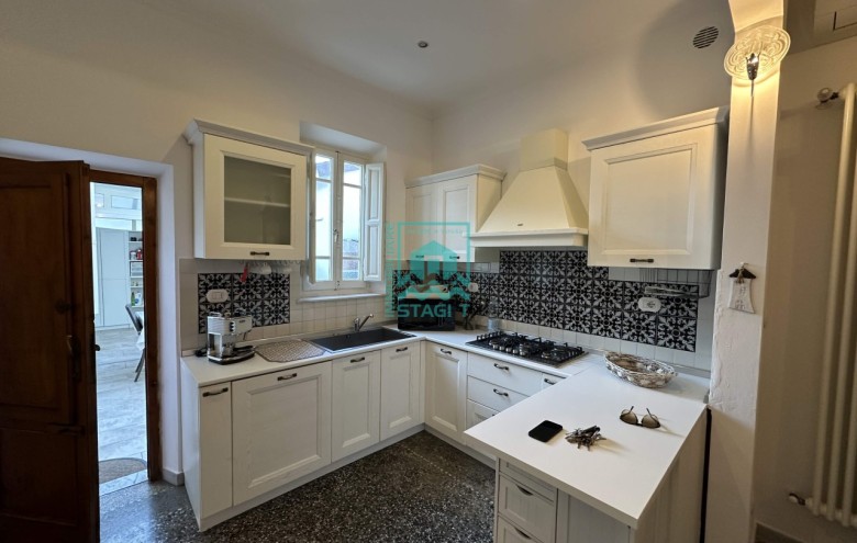 Bifamiliare in affitto a Camaiore