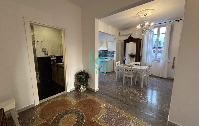 Bifamiliare in affitto a Camaiore