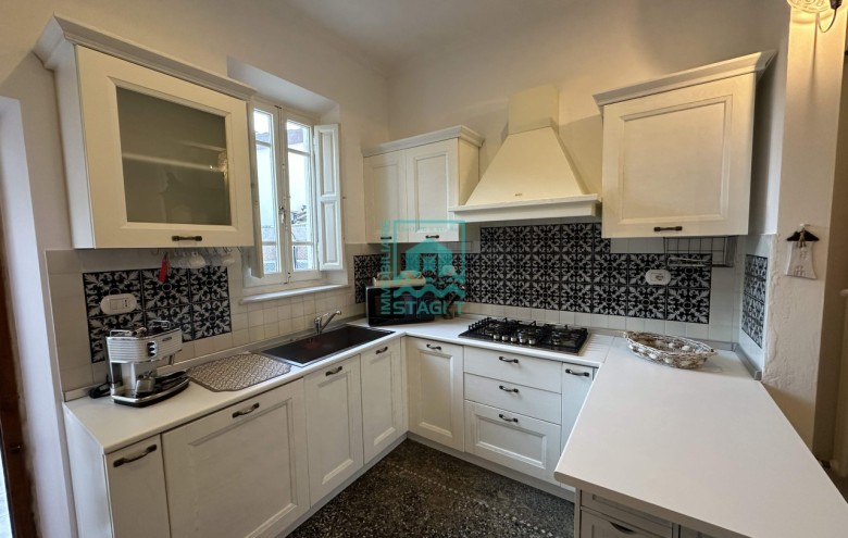 Bifamiliare in affitto a Camaiore