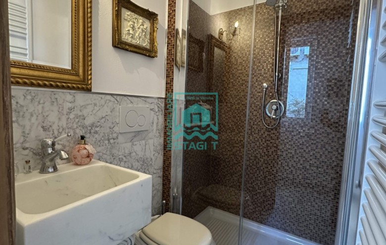 Bifamiliare in affitto a Camaiore