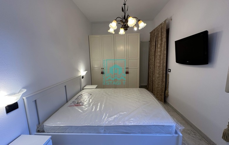 Bifamiliare in affitto a Camaiore