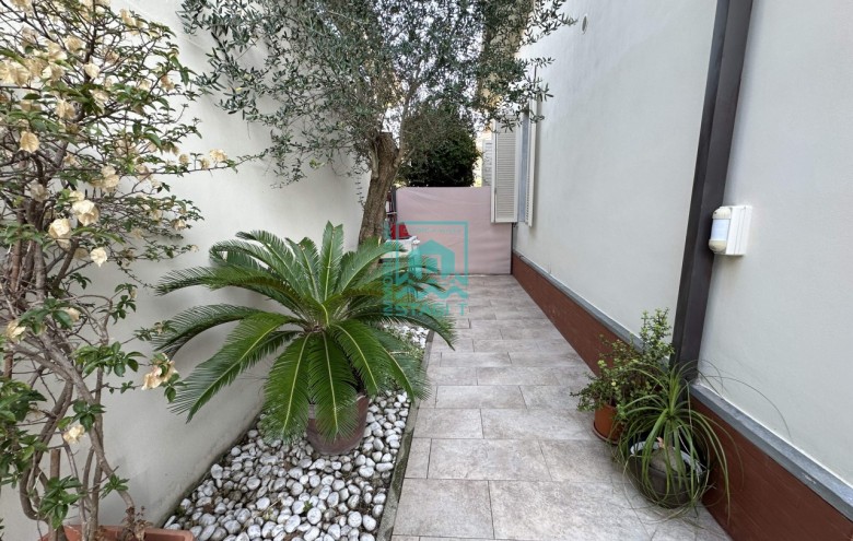 Bifamiliare in affitto a Camaiore