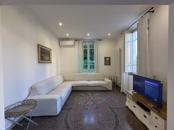 lido-di-camaiore-bifamiliare-ristrutturata-con-3-camere-giardino-jacuzzi-e-2-posti-a