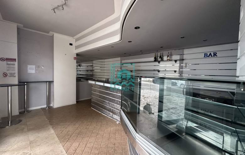 Attività Commerciale in affitto a Camaiore