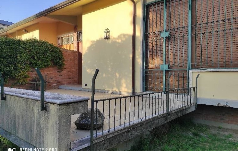 Bifamiliare in affitto a Camaiore