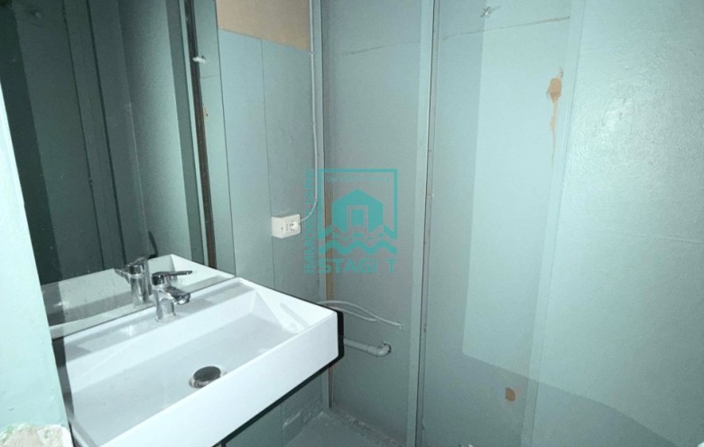 Fondo Commerciale in affitto a Camaiore