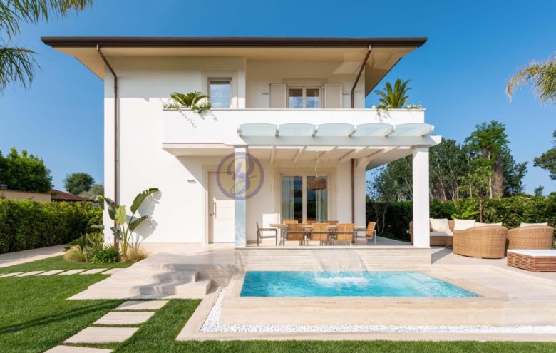 Villa singola in affitto a Forte dei Marmi